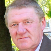 Владимир Аксенов